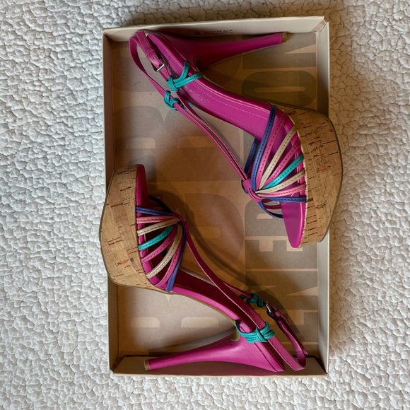 BCBG BG-Santos Multi-Color Cork Heel - Picture 5 of 12